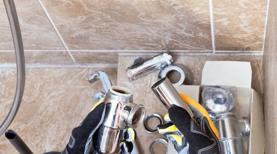 Professional gutter cleaning in Tuscumbia, AL